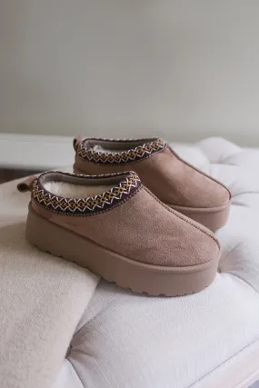 MANGO KIDS FLATFORM EMBROIDERED LOW ANKLE SLIPPER BOOTS IN CAMEL SUEDE